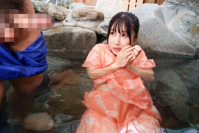 温泉でヤってしまった絶倫美少女が僕のデカチンにハマって家までついてきて何度もおねだり中出し 4