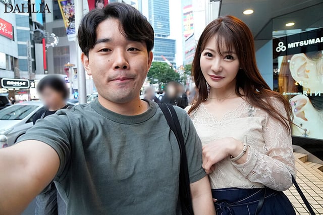 初めての彼女は親友のお母さん 小沢菜穂 2