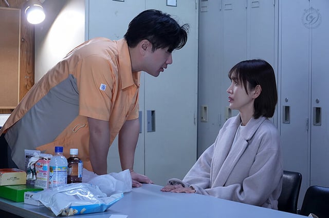 「盗んでないなら脱いでみろ。」隅から角まで探られた万引き妻 角奈保 1
