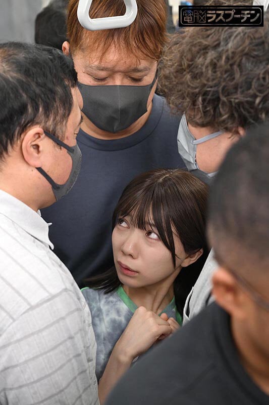 ちっちゃい女の子を3人で囲み服を剥ぎ取ってあらゆる快感を叩きこむ卑劣巨漢集団3 日向由奈 8