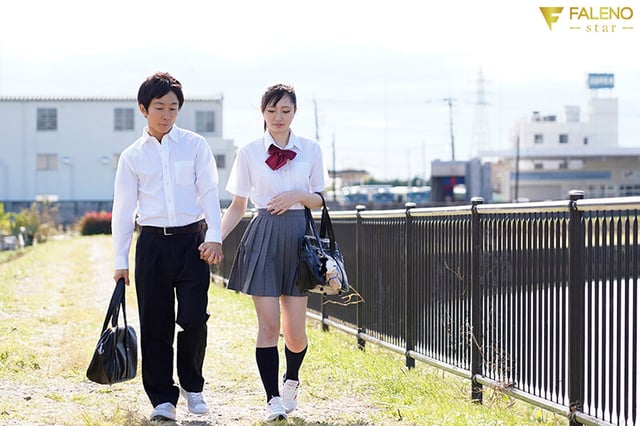 陸上部の大好きなスレンダーポニテ彼女が 最低なゲス先輩に性感帯をシゴキ開発されて肉オナホにされていた一部始終。 永野鈴 1