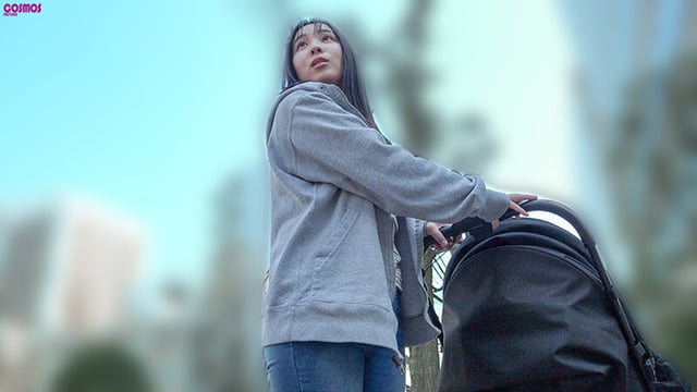 生活に困り自宅でメンズエステを始めた 近所のシングルマザーと中出しSEX さくらさん(28歳) 1