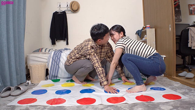 素人妻が一般大学生の自宅にコンドーム1つ渡され一泊一度のゴム姦では満足できず宿泊中2度もガチ中出しを許してしまう 激しい騎乗位で色白柔尻を揺らす発情妻 ひかりさん 32歳 2