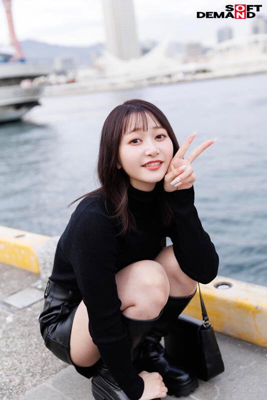 【彼氏に内緒で初撮り】色白美顔NO.1女子大生を寝取って顔射、最後は中出し しずか 21歳 2