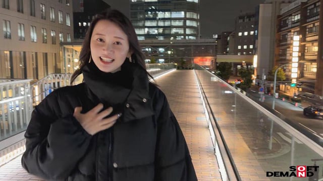 【彼氏に内緒で初撮り】色白美顔NO.1女子大生を寝取って顔射、最後は中出し しずか 21歳 12