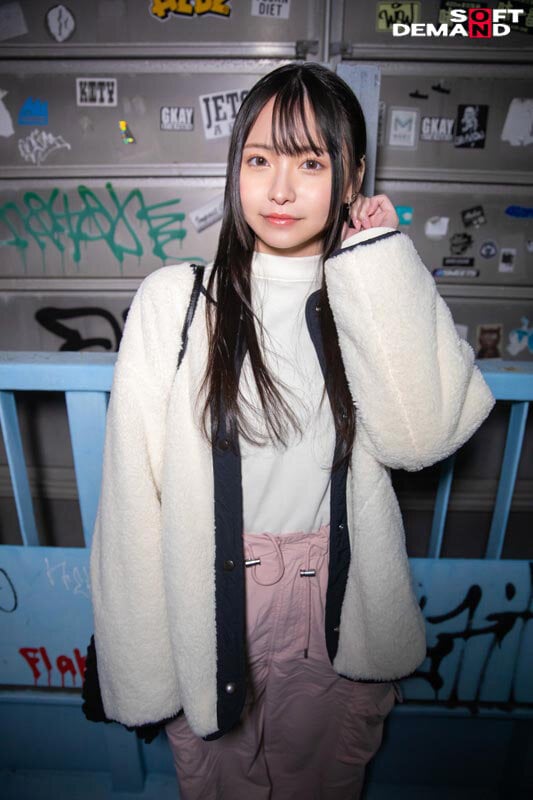 【彼氏に内緒で初撮り】演劇部大道具の裏方ヲタク女子大生を寝取って中出し 根暗かと思いきや コスプレセックス大好き肉食女子でした ゆな 21歳 由奈 13