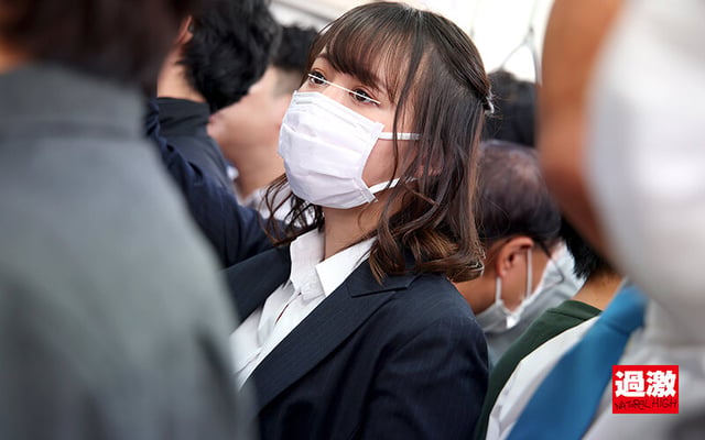 対面痴●で何度もイカされ糸が引くほど舌を絡ませるベロキス発情娘 16