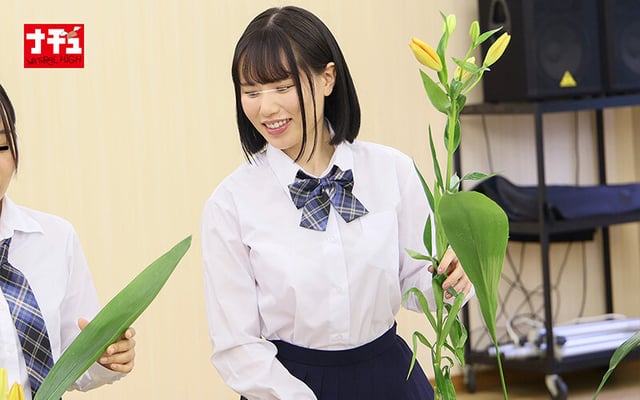 クラブ活動中の焦らしリモバイで腰を震わせながら感じまくる発情娘 11