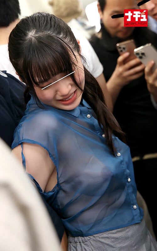 電車の中でインナーを抜き取られ透け巨乳を見られる羞恥で抵抗できないシアーシャツ女子 9