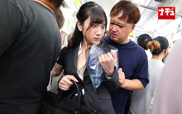 着せ替え羞恥電車2 下品な服で何日もやられた気弱娘 5