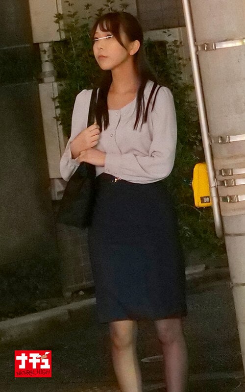 発情オイルまみれのチ○ポで即ハメ中出しされた後も完全に効くまで侵入者に居座られ意識がぶっ飛ぶほどイカされまくる貞淑妻5 15