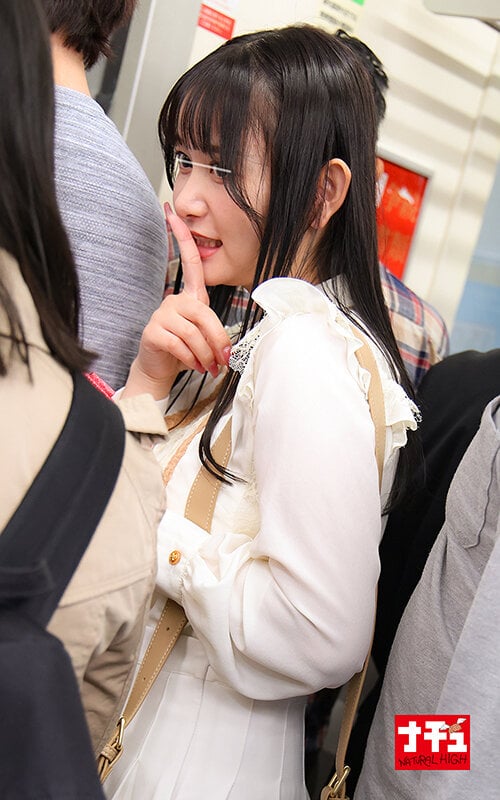 粘着イカセ電車 延々とクリを弄られ濃蜜を垂らすトロマン女 3