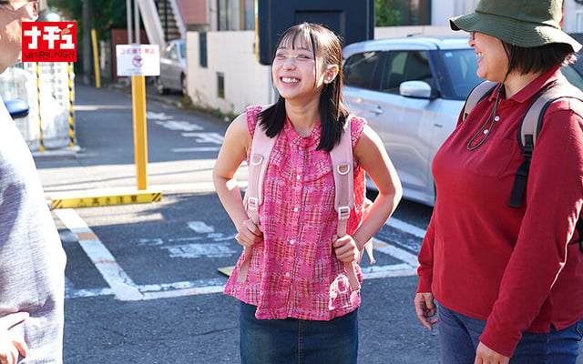 帰宅中の車内で大人に乳首をいじられ怯えて寝たふりしながら発情しだすおチビさん 3