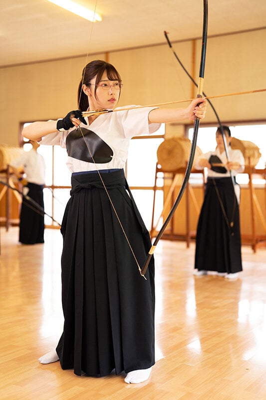 まさかこんなけなげなひよこ女子が…媚薬を盛られ理性完全崩壊!!ところかまわず異物オナニー!イキ漏らしアクメ!! 4 <部活中のスポーツ女子編> 15