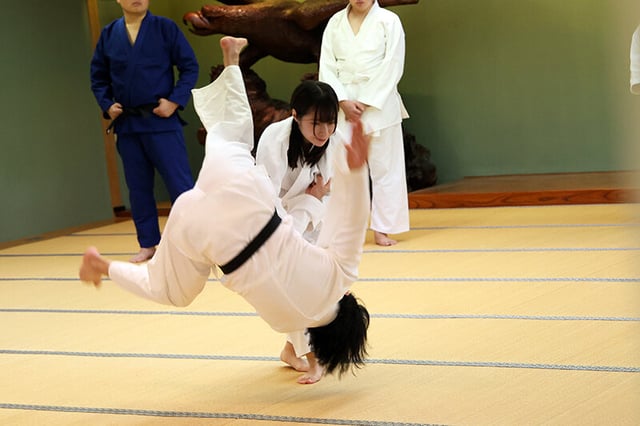 まさかこんなけなげなひよこ女子が…媚薬を盛られ理性完全崩壊！！ところかまわず異物オナニー！イキ漏らしアクメ！！ 5 1