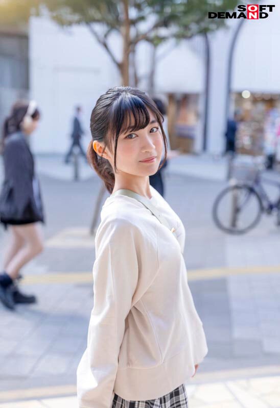 アブナイM願望が芽生えた剛毛マ〇コ浪人生が屈強なデカチン達に終日滅多挿しにされる上京体験。長野県松本市在住 桜庭菜乃花 2