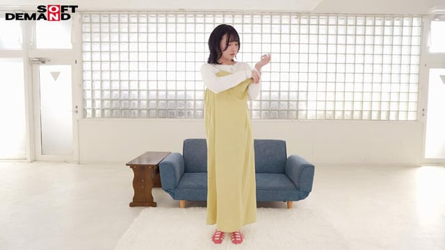 未だ恋も知らない処女 湯浅紬(20) クラスで唯一物怖じせずに話せる、化粧っ気のない二次元エロ好き女オタク。そんなあの娘が東京でAVデビュー 13