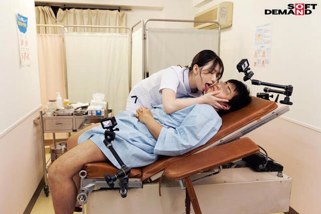 性交総合大学病院 全10科の看護師による口淫・手淫・性交を通じた射精医療。100台のカメラで迫る超リアル業務190分 8