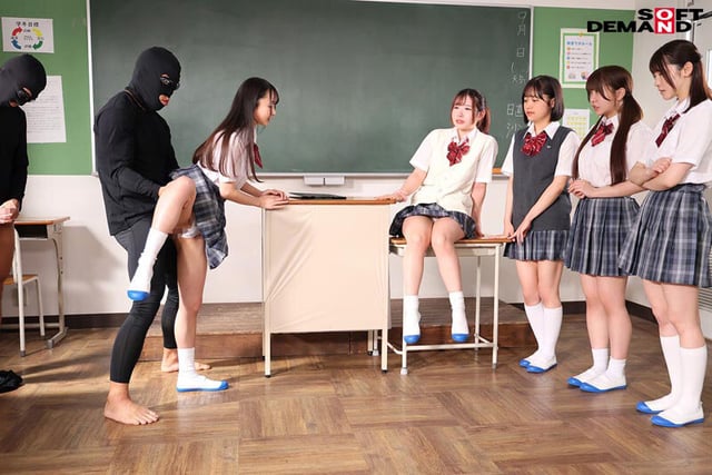 ―SEXが溶け込んでいる日常― 名門私立女子校で紡ぐ「常に性交」幼なじみ女子学生5人組のアオハル群像劇~10性交19発射~ 18