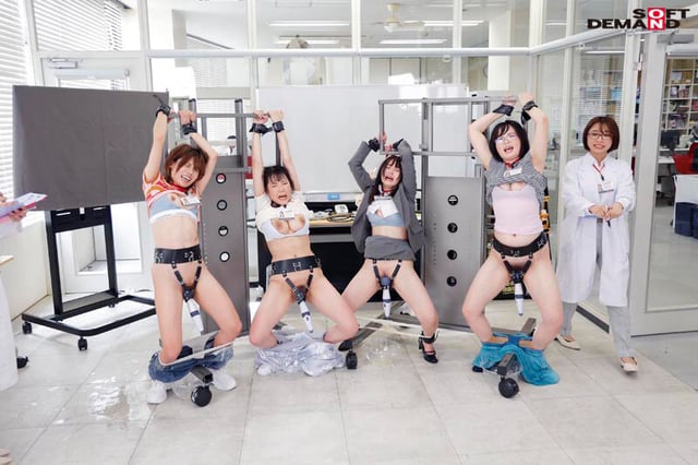 何度イっても終わらない固定拘束強●連続潮噴き耐久テストでオフィスに潮溜まり大量発生 敏感選抜SOD女子社員6名がスーツの色を変えるほどのお漏らし実験でショーツ限界伸びガニ股イキ潮ニズム絶叫解剖 SOD性科学ラボ REPORT17 12