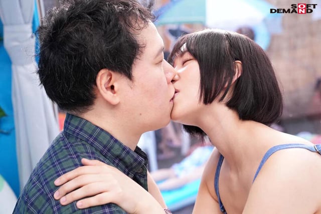 真夏の海水浴場で見つけたショートカットの似合う水着美少女が 童貞くんを赤面筆おろし のはずが...実は絶倫AV男優で失禁・痙攣お構いなし何度イっても止まらない激ピストンで無許可中出し！ 2