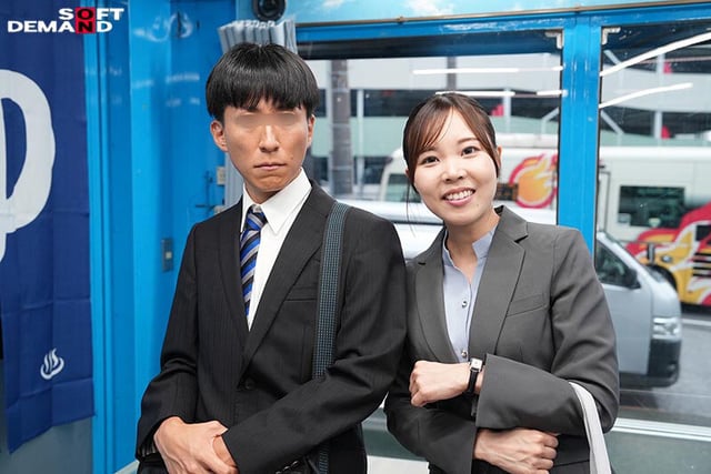 マジックミラー号 移動式混浴温泉に上司と部下の2人きり!?仕事中とは全く違う濡れ髪女上司の色気に部下のチ〇ポは驚異の勃起率120%越え!!このままだと外に出られない状況で2人の男女はどうなってしまうのか検証! 9