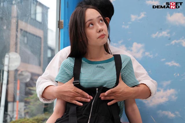 マジックミラー号 オーバーオール姿の美巨乳大学生限定!! 初めてのDEEP乳揉みで感度を上げて素人娘とガチSEX 9