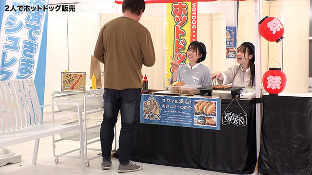 人気 AV 女優が挑戦!イカサレ屋台の中で 潮吹きながらホットドッグ売ってください!天馬ゆい 赤名いと 13
