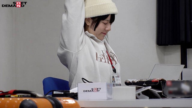 業務時間内のトイレ休憩中に声をガマンしながらもこっそり絶頂していたSOD女子社員7名隠し撮り 4
