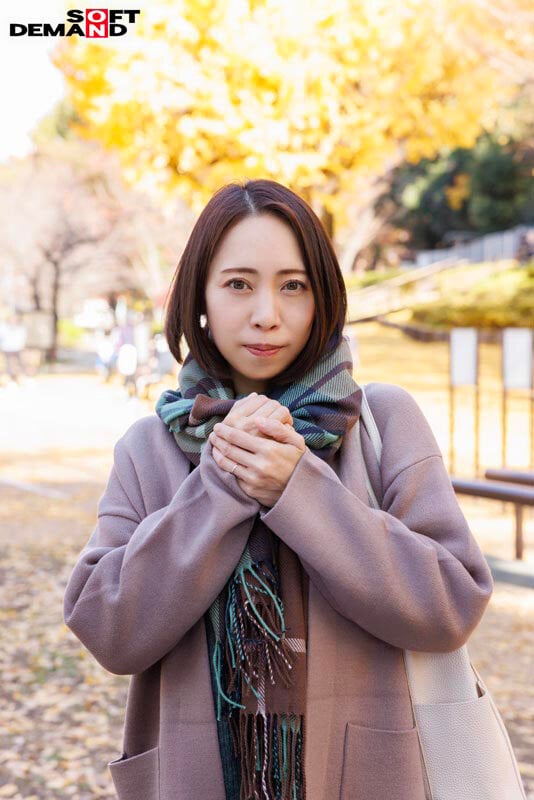 【本物人妻総集編】本物人妻15名が初めてのAV体験で見せたカメラの前での初セックス＆緊張と溢れる興奮を抑えきれない初中出し合計17SEX収録2枚組 10時間 6