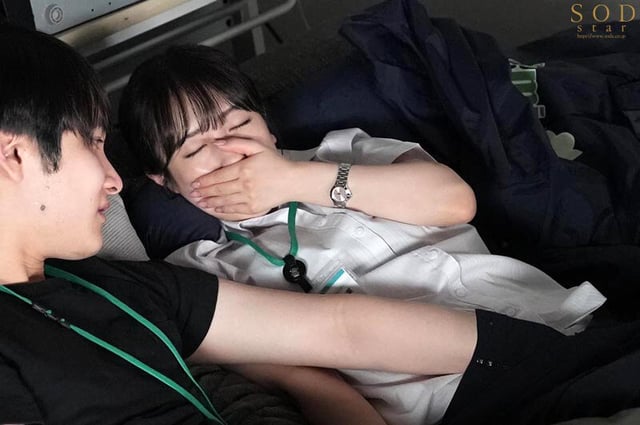 激務な報道局で働くボクが欲求不満な美人ディレクターを刺激したらエロスイッチを入れてしまい何度も誘惑されて…シャワーも浴びずに編集所に籠って汗だくセックスに明け暮れた 小湊よつ葉 3