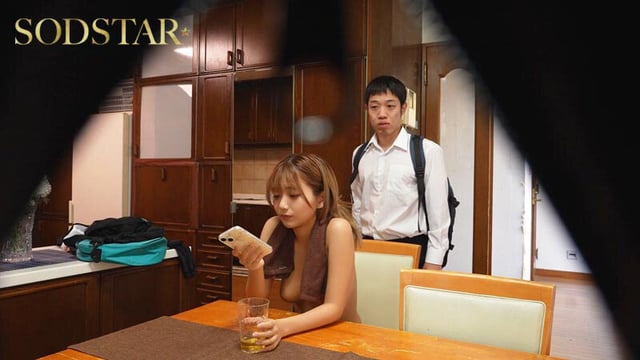 家では裸族なテニス部の姉を隠し撮りし続けて4 年 バレた勢いでH させてとお願いした日から親に内緒の関係が始まりました 星乃莉子 3