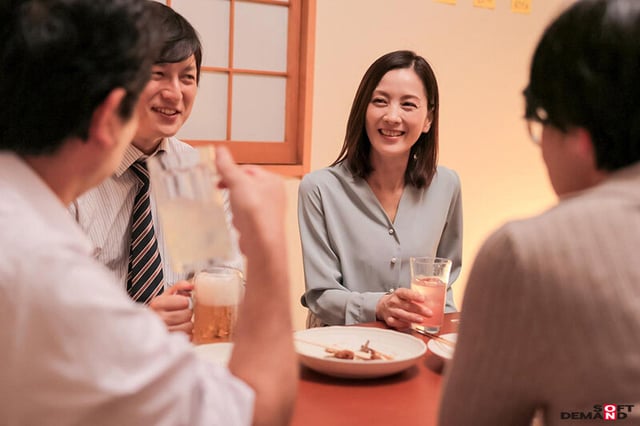 長男の担任の若手教師と週一、1時間のカラオケ密会不倫で欲求不満を解消する絶倫PTAママ（43） 古東まりこ 2