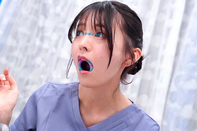マジックミラー号ハードボイルド 現役看護師がお口のみで包茎皮むき治療に挑戦!皮に包まれた勃起チ〇ポがねっとり舌技でズル剥け!産まれて初めて出てきた亀頭の先から無許可射精がドピュドピュ止まらない!! 17