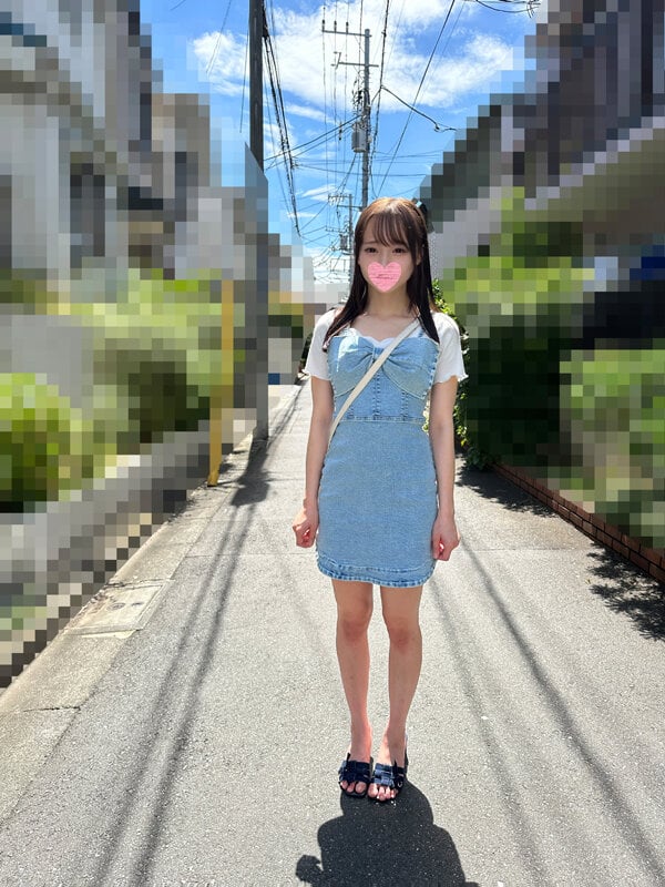 小さい女の子に巨大チ〇ポ超デカマラでちびワレメ肉マクレ返る激ピストン悲鳴悶絶イラマ泣き＆痙攣イキ潮噴射止まらないオマ●コに中出し精子漬けぶっ壊れるまでハメ撮り巨編 20