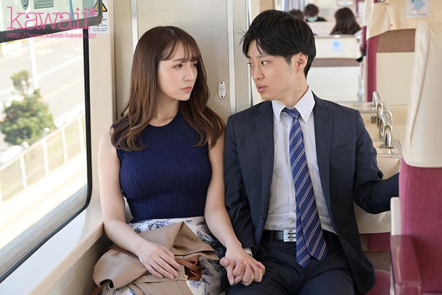 長期出張で離れ離れになるエッチ大好き彼女と誓い合った3ヶ月の禁欲 待ち焦がれた再会直後のSEX中毒になるほど没入した人生で最高に気持ちよかった絶倫無双中出しSEX 小花のん 1