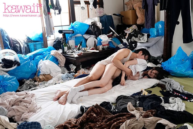 隣人のゴミ部屋で異臭中年おやじにドブ臭ザーメンぶっかけで汚され抜かずの連撃中出し52発で孕まされた清楚な女子●生の末路… 青葉はる 4