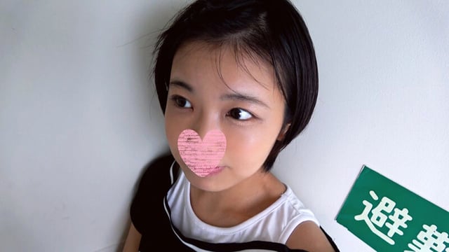 【小さな女の子2体にイタズラ】無邪気な笑顔が曇り不安な顔で警戒する姿に興奮が抑えきれず未熟ワレメに大人の勃起チ●ポを埋め込んでしまいました… 2