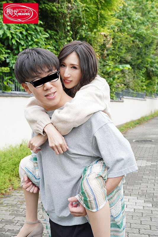 「ねぇ お外でおっきしたらカノジョに内緒でラブホいこ?」 カノジョが不在中にセフレ願望のJULIAさんにデートへ誘われて外なのにJカップ爆乳を密着させながら…何度も何度もイチャラブkiss 誘惑に負けた僕は勃起してしまった分、ホテルで朝まで何度も射精して寝取られた… 7