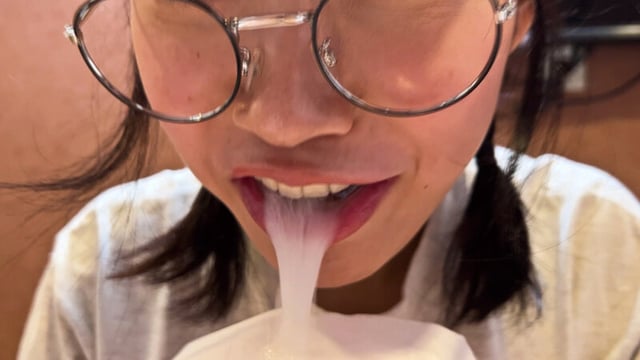 顔だけで抜ける僕らの色白オナペットちゃんと、仲良しワイワイ何回射精できるかゲームを開催！ 6