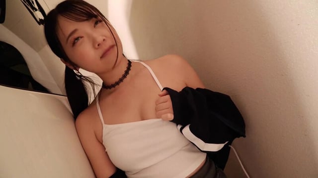 【4K】ヤリマンエマの本気食い！！ 我慢できずに素人逆ナンSEX 二葉エマ 3
