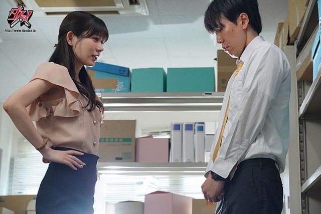 人格スワッピング！？ ゴミクズ上司が憑依した私のカラダ。元に戻る為ならッ…！清純さを捨てバカビッチになって、1発2発3発とポルチオ種付けSEXをたくさんしました。 五日市芽依 1