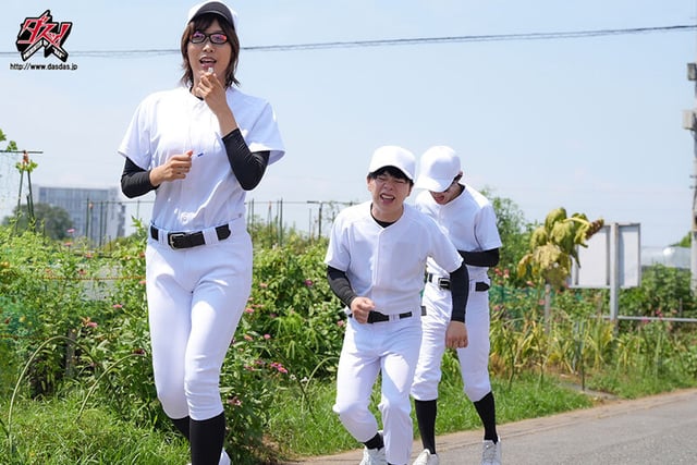 私を―夢の舞台に連れてって。ジト目女監督のW授乳手コキ サヨナラ満塁ホームラン 花宮きょうこ 2