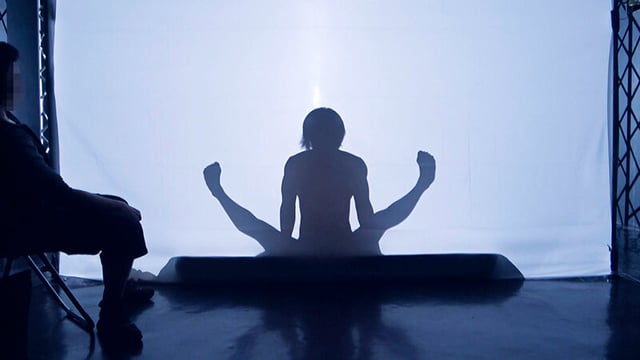 一般男女モニタリングAV ラブラブカップル限定 影絵に挑戦!ドキドキ寝取られシルエットクイズ!2 布越しに彼氏に見られているのに女子大生がデカチンSEXで生中出し! 3