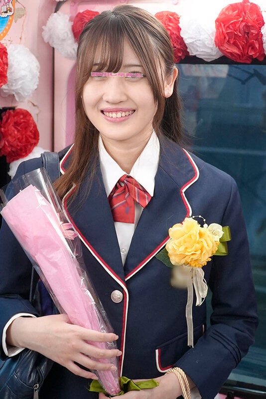 マジックミラー便 3分前まで女子○校生!~2025年~卒業式直後に初めての素股編 顔出し解禁!総勢20人全員SEXスペシャル!ギンギンに勃起したち○ぽを赤面まんコキ!恥じらいながらも濡れてしまった10代うぶオマ○コにヌルっと挿入で激イキ絶頂!!2枚組10時間!! 2