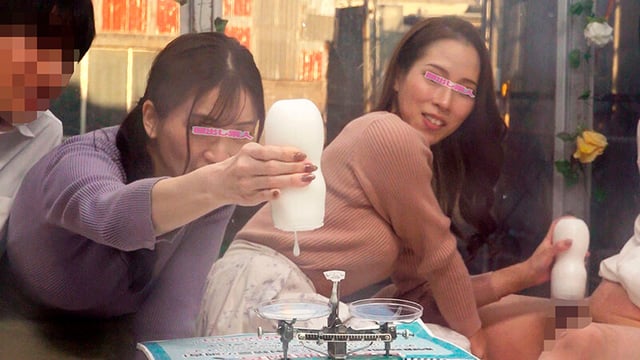 顔出しMM号 美人妻限定 ザ・マジックミラー 仲良しママ友対抗！童貞逆ナンパ射精バトル！！ 5 出会ったばかりの年下童貞を人妻が恥じらいながらも手コキ・オナホコキ・フェラ！筆おろし中出し！！ 5