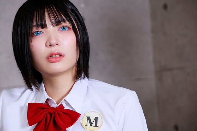 貼れば誰でもいいなり!ハーレム洗脳シールでクラスの一軍女子を完全支配してハメ比べ! 4