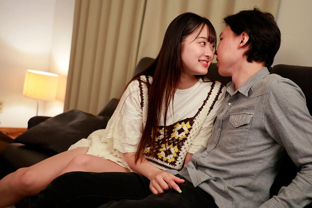 「初めてのことで緊張しちゃいます…」チ○ポにギリギリ触れない絶妙テク！焦らしの鼠径部マッサージで男を確実に悶絶させる色白デカ尻美少女は結局三度の指名で生ハメできる 花守夏歩 9