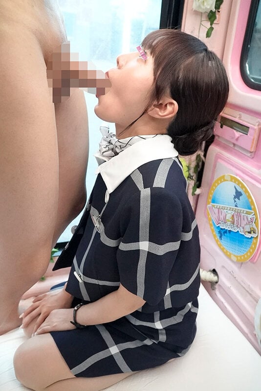 マジックミラー便 一流百貨店に勤務する清楚で品格漂う美容部員さん 初めてのじゅぼじゅぼバキュームノーハンドフェラ編 vol.06 顔出し解禁!総発射12発!6人全員SEXスペシャル!上品なお姉さんが心を込めてチ○ポをしゃぶり尽くす神フェラSEX 2
