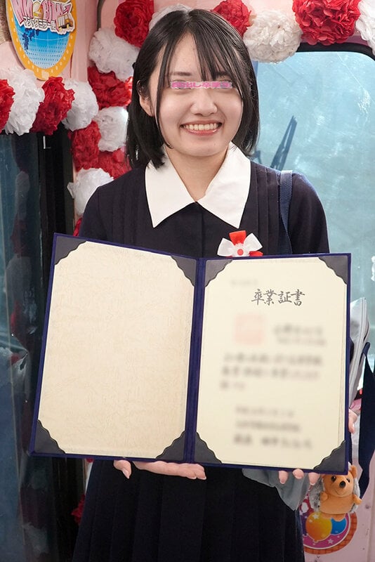 マジックミラー便 3分前まで女子○校生!~2026年~卒業式直後に初めての素股編 顔出し解禁!総勢15人全員SEXスペシャル!ギンギンに勃起したち○ぽを赤面まんコキ!恥じらいながらも濡れてしまった10代うぶオマ○コにヌルっと挿入で激イキ絶頂!!2枚組10時間!! 2
